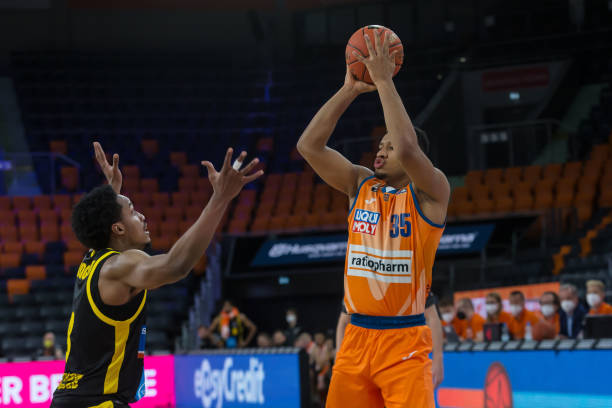 职业生涯的 职业生涯的